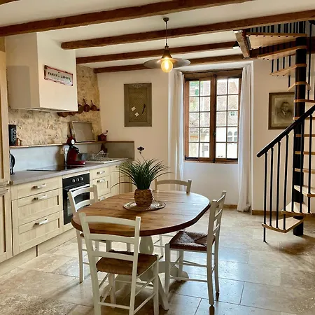 Holiday home Maison Coeur De St-cirq-lapopie Charme Jardin Clim *