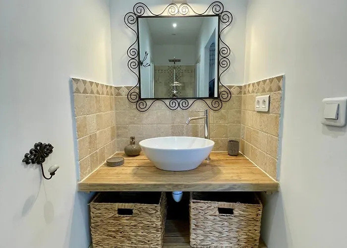 بيت للعطل Maison Coeur De St-cirq-lapopie Charme Jardin Clim سانت سيرك لابوبي