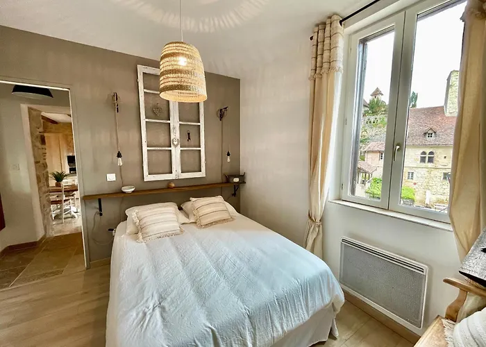 Maison Coeur De St-cirq-lapopie Charme Jardin Clim سانت سيرك لابوبي