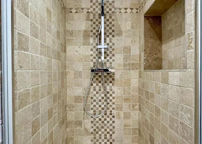 Maison Coeur De St-cirq-lapopie Charme Jardin Clim بيت للعطل سانت سيرك لابوبي