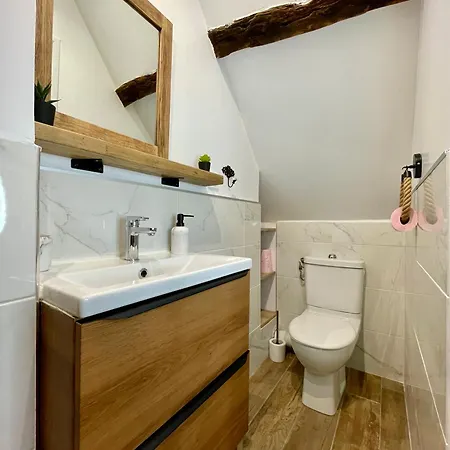 Casa vacanze Maison Coeur De St-cirq-lapopie Charme Jardin Clim *